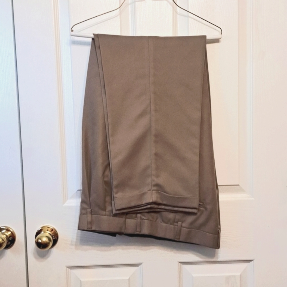 👍Perry Ellis Khaki Dress Slacks - Picture 6 of 8